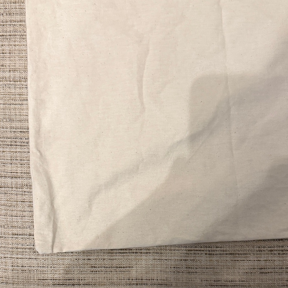 Valentino Cream Dust Bag with Red Tag - Picture 8 of 11